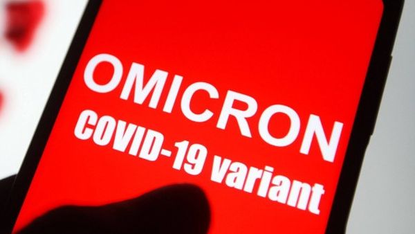 Dimineața Nebună. Român infectat cu Omicron, blocat în casă. Vecinii nu-l lasă nici să deschidă geamul de frica infectării. AUDIO