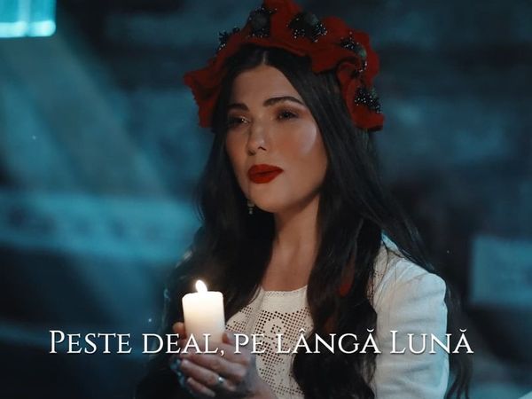 Paula Seling a lansat &bdquo;Peste deal, pe l&acirc;ngă Lună&rdquo;