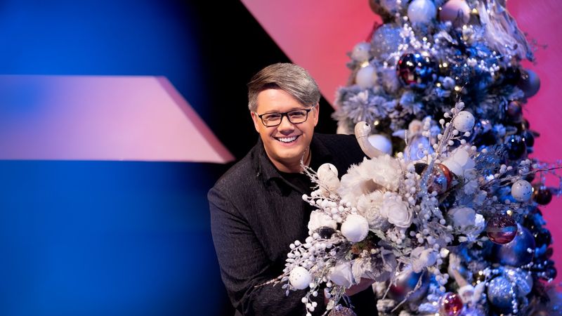 C&acirc;ntece de Crăciun: Cele mai frumoase colinde c&acirc;ntate de Fuego