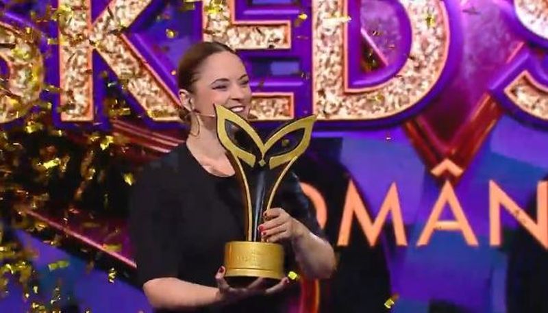 Andreea Marin a câștigat marea finală Masked Singer: „Îmi ascultam vocea în melodii și nu mă recunoșteam nici eu”