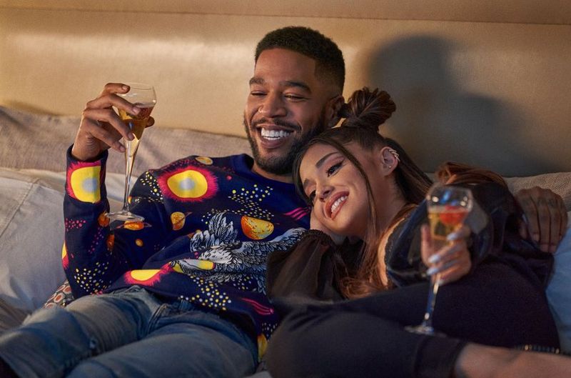Ariana Grande și Kid Cudi au lansat videoclipul piesei „Just Look Up”