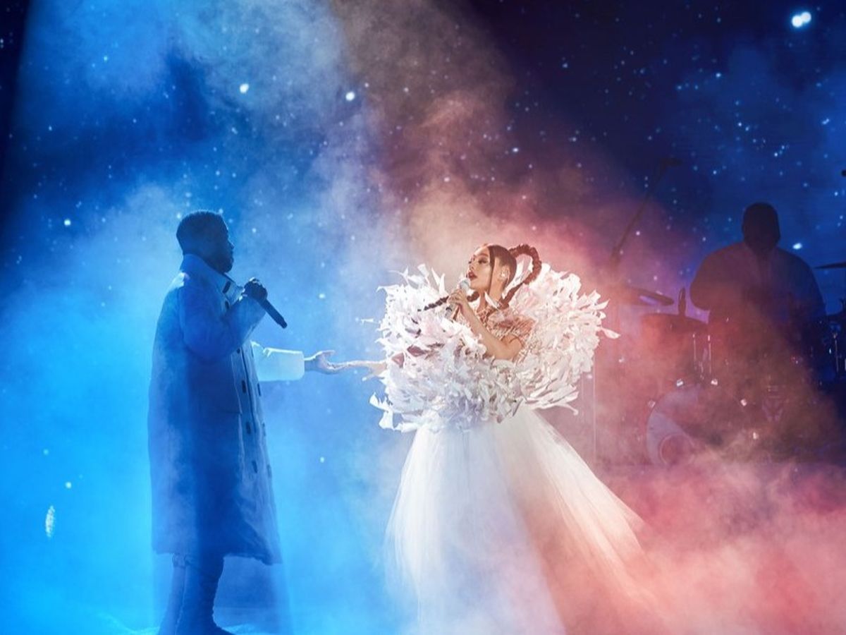 Ariana Grande și Kid Cudi au lansat videoclipul piesei „Just Look Up”