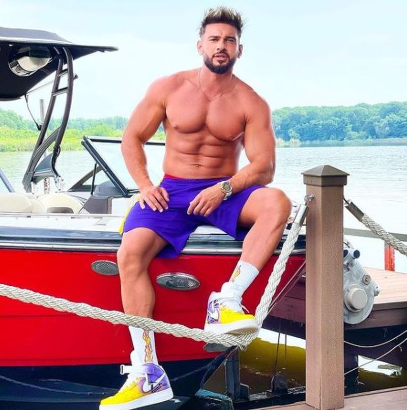 Ce avere are Dorian Popa? Îşi poate cumpăra lunar o garosnieră din banii câştigaţi pe Youtube