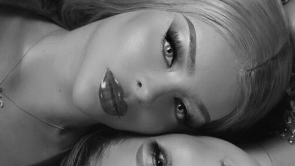 Katja Krasavice și Leony au lansat &bdquo;Raindrops&rdquo;, o melodie despre finaluri, dragoste de sine și vindecare