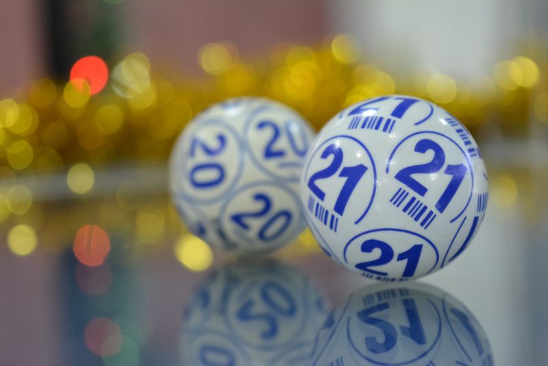 Numerele câștigătoare la Loto 6/49 din 12 decembrie 2021. A fost câștigat marele premiu de un milion de euro
