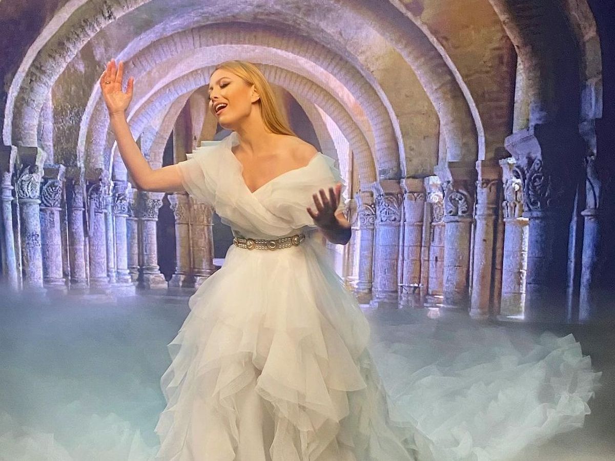 Elena Gheorghe a lansat „Colinda Crăciunului”