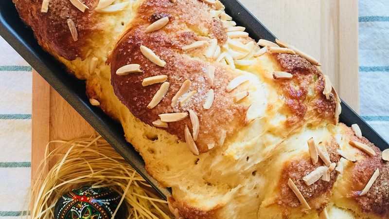 C&acirc;te calorii are o felie de cozonac? Vei suprins/ă să afli