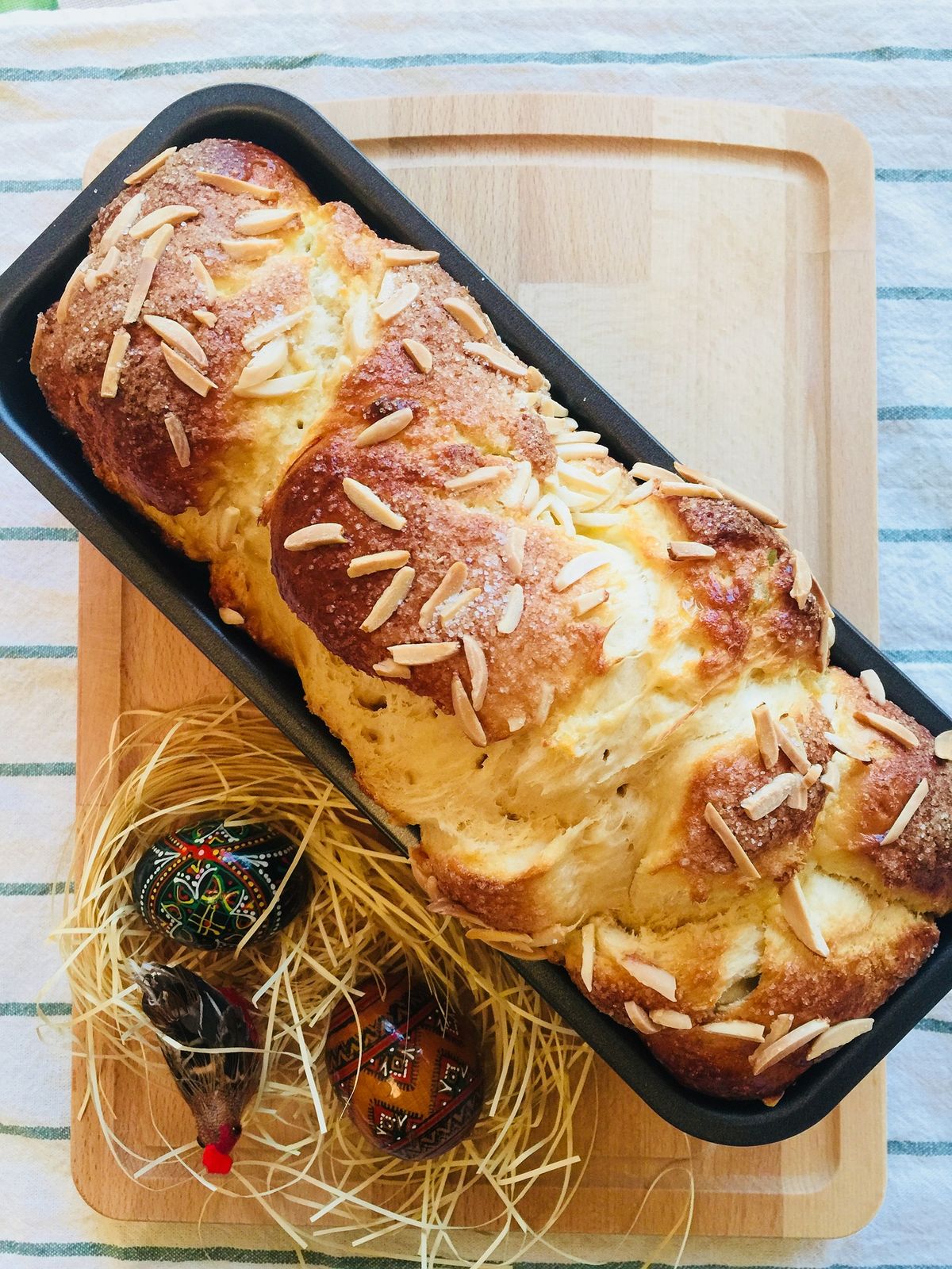 Câte calorii are o felie de cozonac?