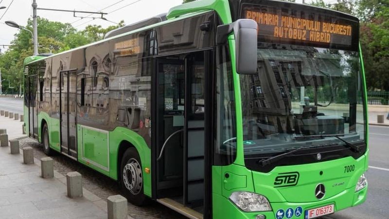 Vei putea plăti cu cardul în STB. De când vei putea face plăți așa în mijloacele de transport din București?!