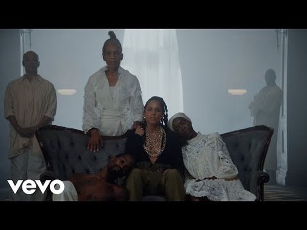 Alicia Keys &icirc;și explorează trecutul și lansează &bdquo;Old Memories&rdquo;