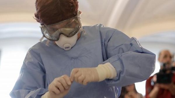 Dimineața Nebună. Un bărbat vindea pe internet truse cu ajutorul cărora te puteai contamina cu coronavirus. Audio