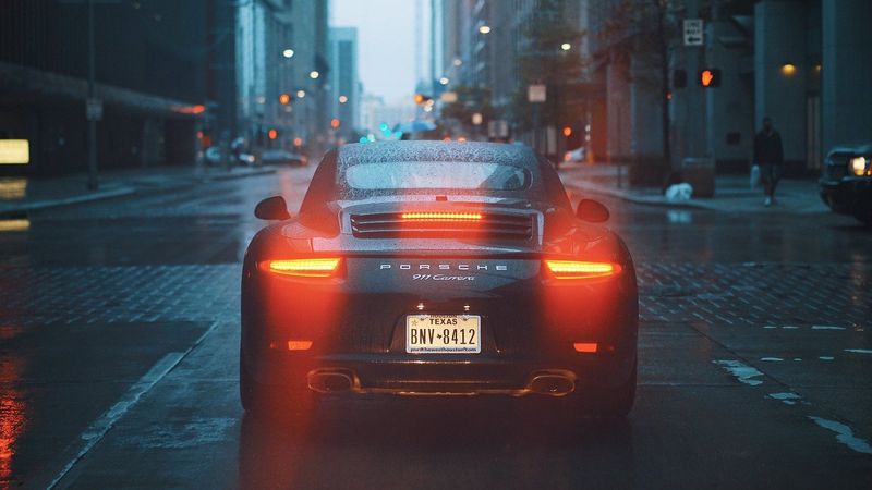Verificare istoric auto online: Aplicaţia RAR care te ajută să vezi c&acirc;ţi kilometri reali are o maşină