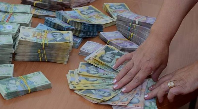 Salariul minim pe economie în 2022: Ce majorări se aplică?