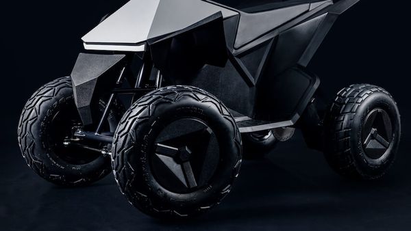 Cât costă ATV-ul Cyberquad Tesla?