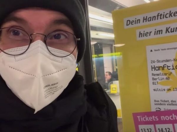 Dimineața Nebună. Bilete de autobuz comestibile cu cannabis &icirc;n Berlin! Transportul public din Berlin vrea să &icirc;ncurajeze mersul cu autobuzul &icirc;n perioada Crăciunului