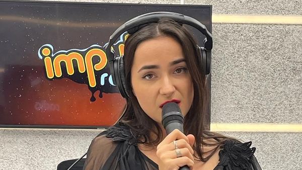 Eneli ne-a colindat LIVE la Bară la Bară. Ascultă aici &bdquo;Colindul celui fără de țară&rdquo;