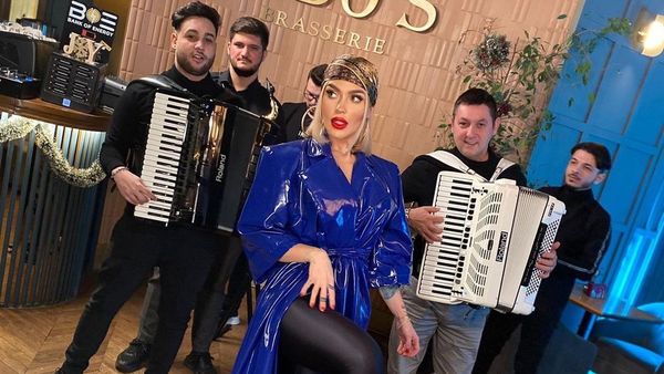 Oana Radu a lansat piesa „Când am o zi grea” (Piesa Revelionului 2022)