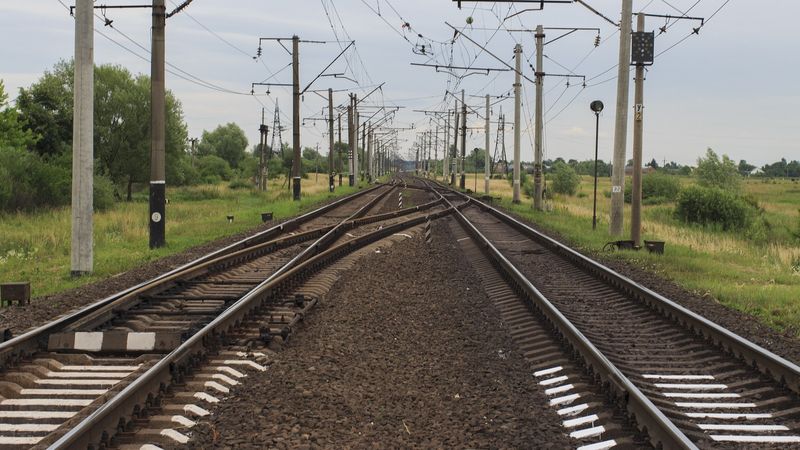Dimineața Nebună. Trenuri cu &icirc;nt&acirc;rzieri de peste trei ore, duminică