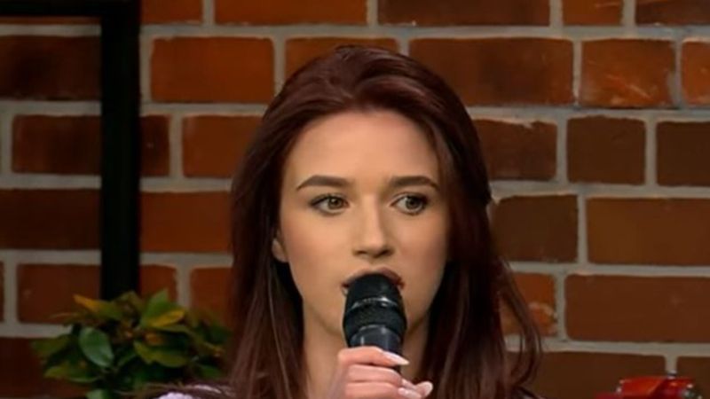 Ioana Ignat, dezvăluiri inedite despre perioada copilăriei sale! Cum &icirc;și petrecea artista Crăciunul: &bdquo;Nu prea mai stăteam pe acasă&rdquo;
