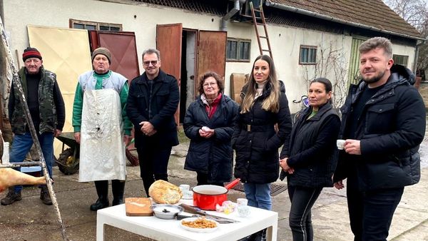 Sâmbătă, de la ora 15:00, în „ROventura”, Crăciun de poveste la Săvârșîn