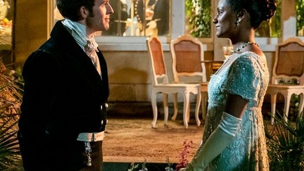 Al doilea sezon al serialului „Bridgerton” revine la începutul anului 2022! Vezi trailer aici