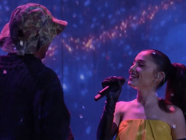 Ariana Grande și Kid Cudi au c&acirc;ntat live piesa &bdquo;Just Look Up&rdquo; (From Don&rsquo;t Look Up)