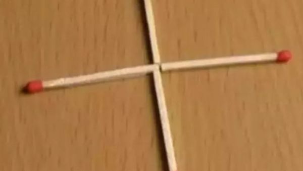 TEST! Poți face un pătrat mut&acirc;nd un singur băț de chibrit?! Verifică dacă ești un geniu