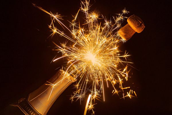 Ce trebuie să faci &icirc;n noaptea de Revelion pentru a avea noroc