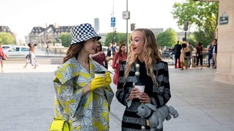 &bdquo;Emily in Paris&rdquo;, criticat de ministrul culturii din Ucraina. Scena care i-a pus &bdquo;capac&rdquo; lui Oleksandr Tkachenko   