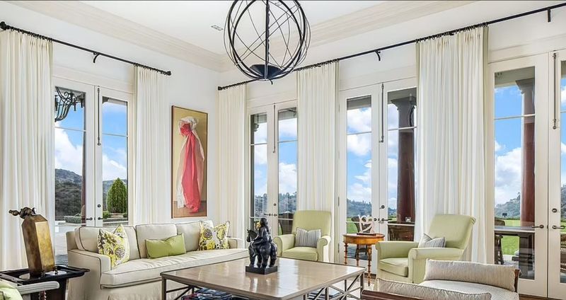 Adele vrea să cumpere casa lui Sylvester Stallone. Ce sumă de bani va plăti pentru casa din Beverly Hills?! 