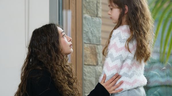 Neslihan Atagül: “M-a ajutat să simt cu adevărat ce poate simți o mamă pentru copilul ei”