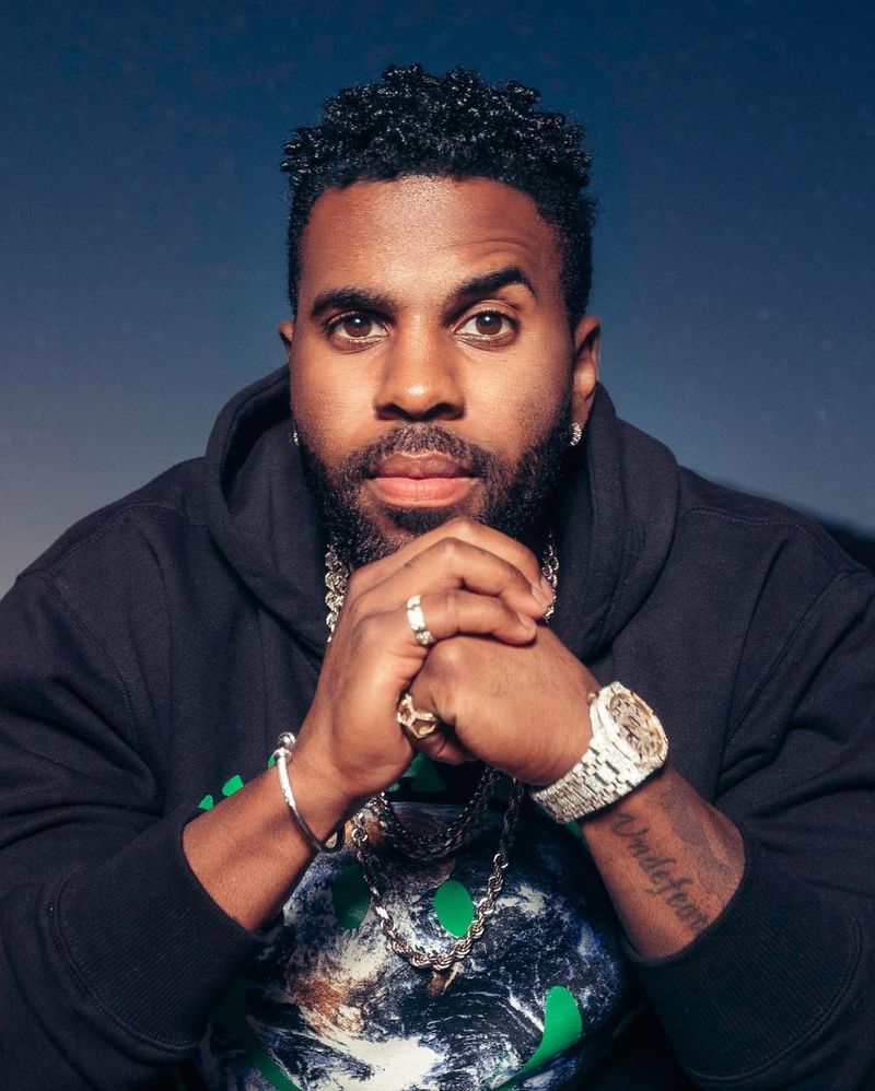 Jason Derulo, confundat cu Usher! Artistul a sărit la bătaie după ce doi bărbați l-au jignit