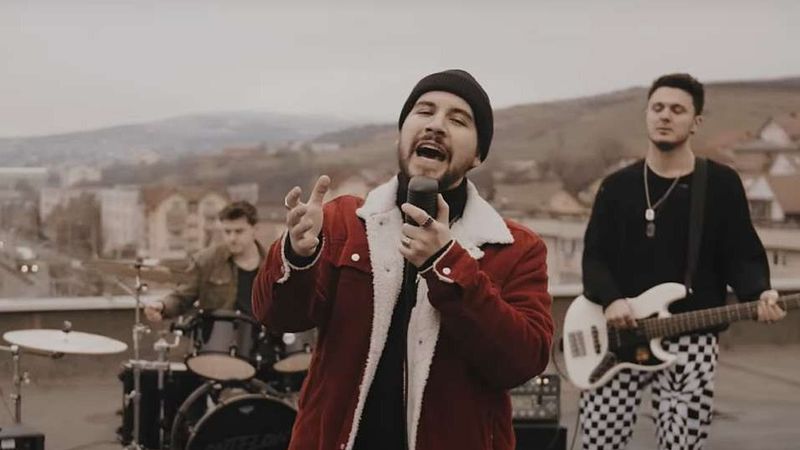 Trupa Outflow a lansat videoclipul piesei &bdquo;Running in Circles&rdquo;, cu care s-a calificat &icirc;n semifinala Eurovision Rom&acirc;nia 2022