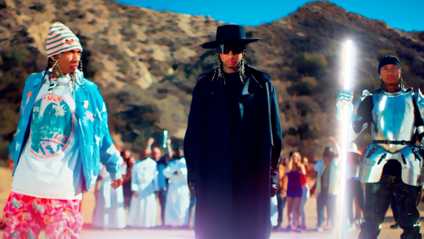 Tyga a lansat piesa „Lift Me Up”