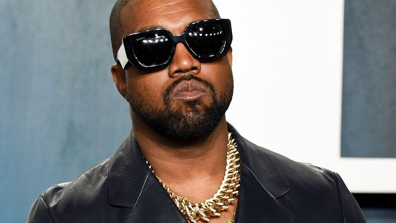 Kanye West și-a oficializat relația cu actrița Julia Fox! Cum s-au fotografiat cei doi: &bdquo; Am fost extrem de surprinsă&rdquo;