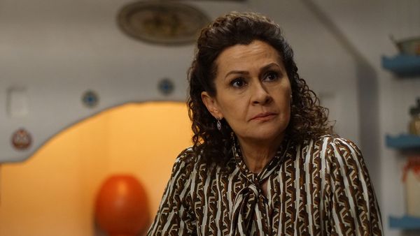 Ce spune Gonca Cilasun, actrița care o interpretează pe Halise, mama lui Sancar,  în “Fiica ambasadorului”: “Nu am crescut cunoscând mereu adevărul, nici mamele noastre nu au fost mereu perfecte…”