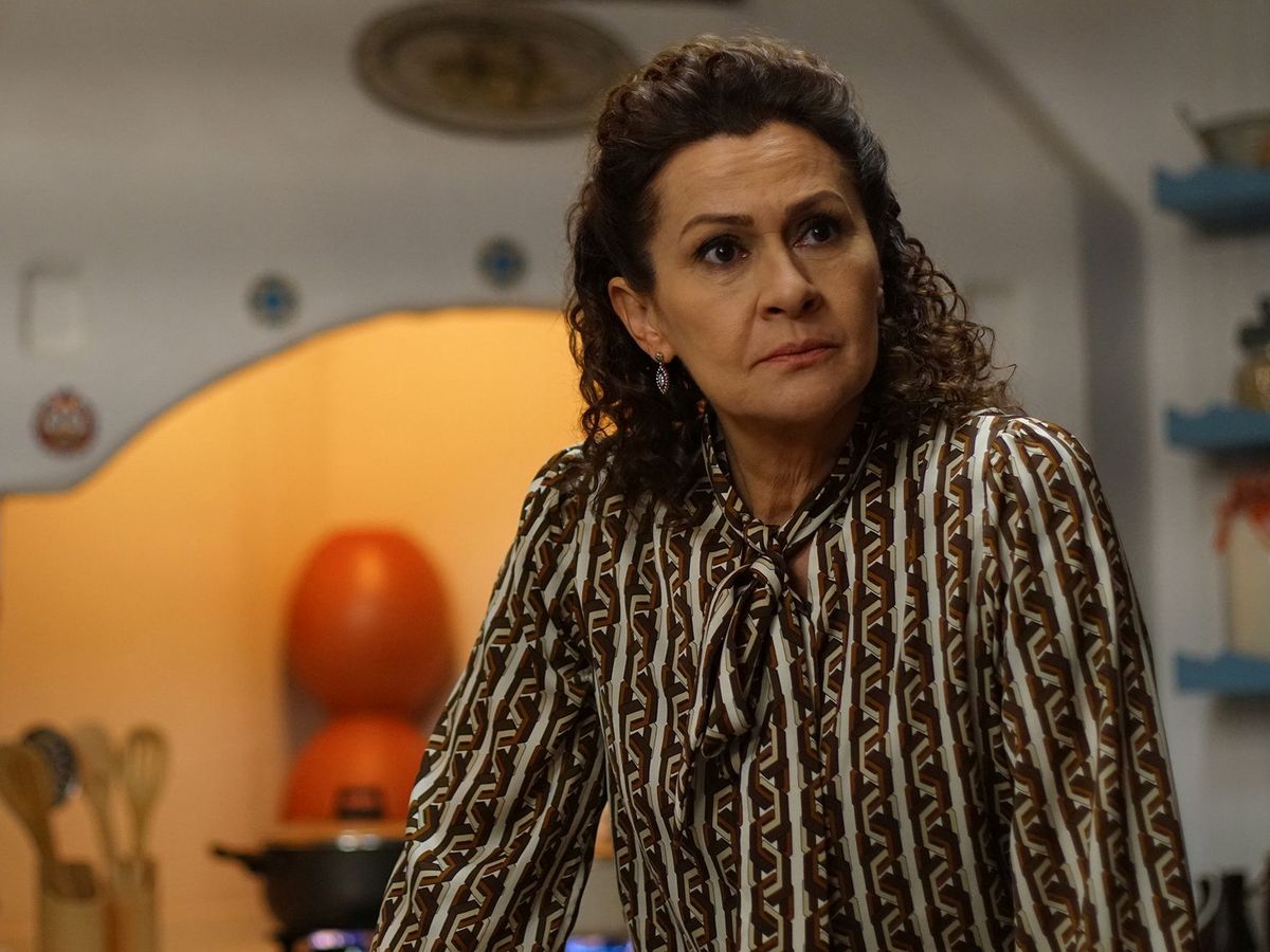 Ce spune Gonca Cilasun, actrița care o interpretează pe Halise, mama lui Sancar,  în “Fiica ambasadorului”: “Nu am crescut cunoscând mereu adevărul, nici mamele noastre nu au fost mereu perfecte…”