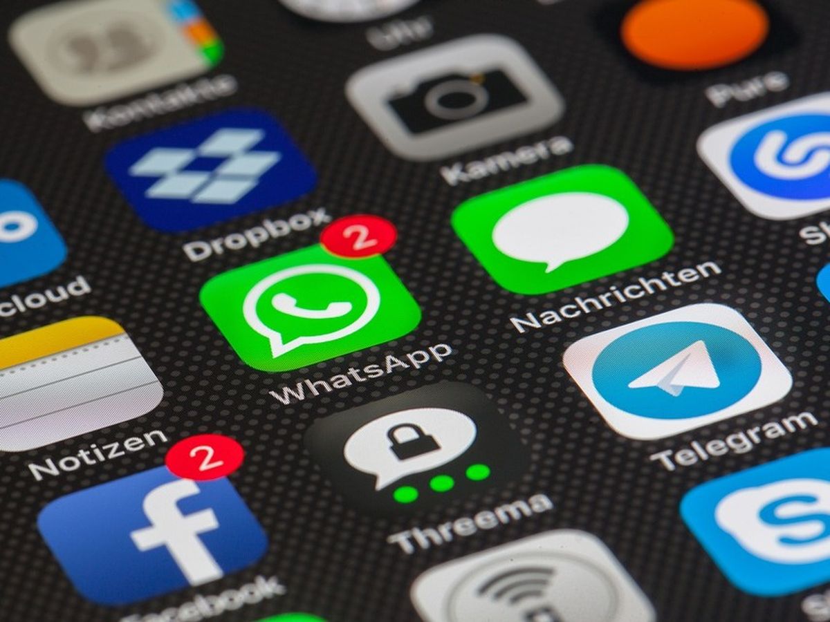 Dimineața Nebună. Profesoară din Olt anchetată după ce a trimis poze deocheate eleivilor său. Cum a comentat asta?!