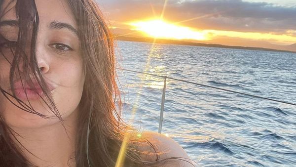 Camila Cabello, ipostaze sexy în costum de baie, după despărțirea de iubit! Cum au reacționat fanii?!