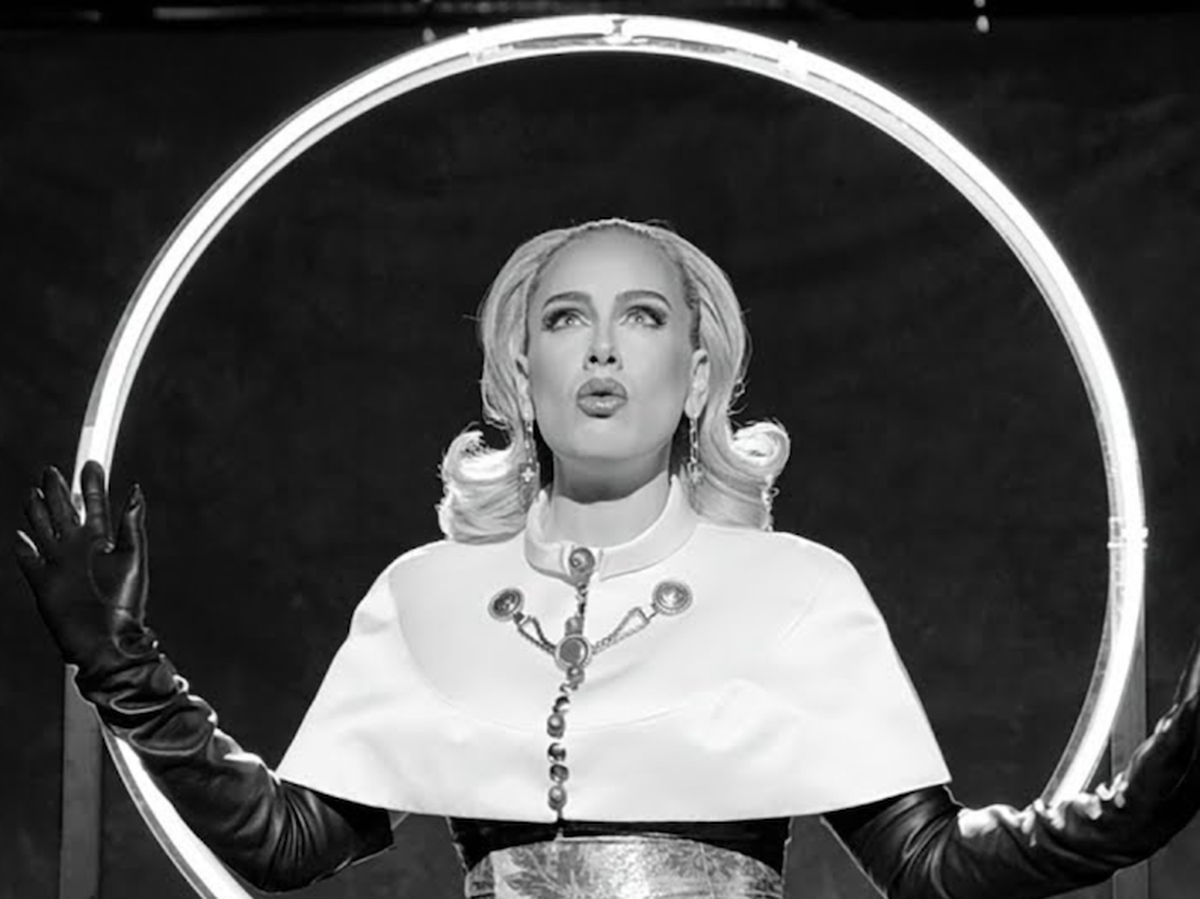 Adele a lansat  videoclipul piesei Oh My God