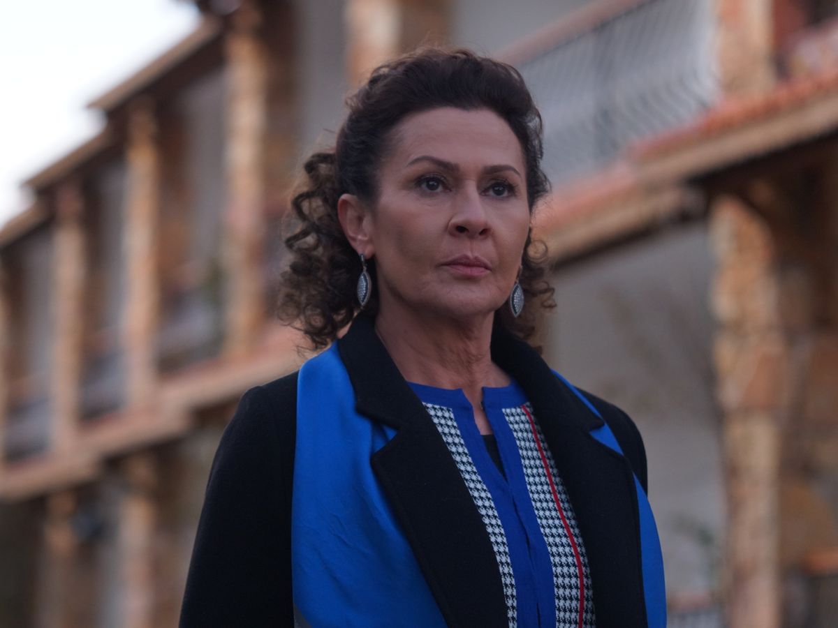 Gonca Cilasun, Halise din serialul fenomen „Fiica ambasadorului”: „Și eu îi protejez pe cei dragi, este adevărat că nu cu aceeași înverșunare ca Halise”