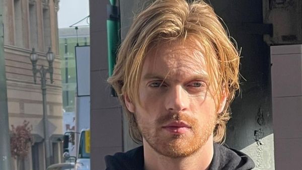 FINNEAS a lansat piesa „The Kids Are All Dying”