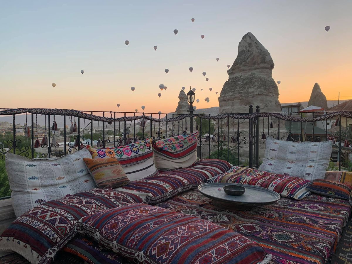 Ziua Îndrăgostiţilor 2022 Valentine's Day vs. Dragobete. Destinaţii de vis pentru cupluri