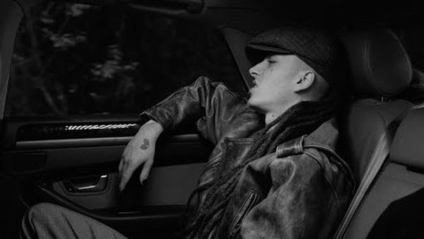 Killa Fonic a lansat piesa „Audi Negru White Jeans”