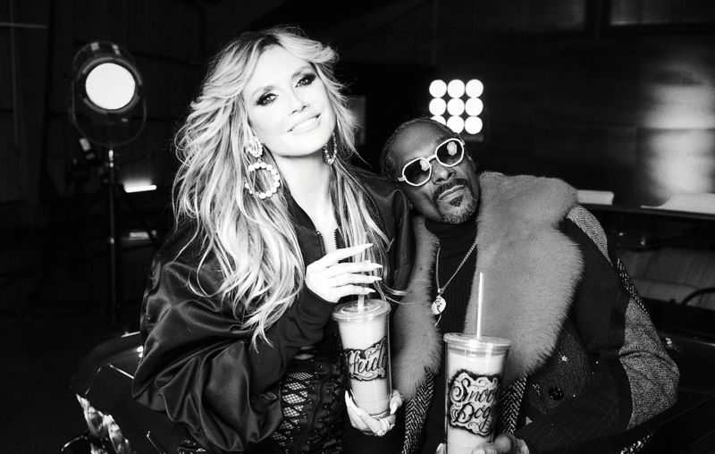 Snoop Dogg şi modelul Heidi Klum au lansat piesa „Chai Tea with Heidi”