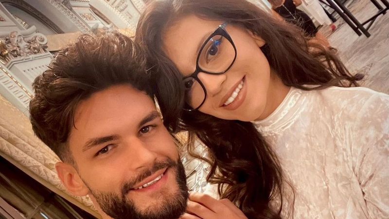 Edward Sanda, dezvăluiri inedite despre căsnicia cu Cleopatra Stratan: &bdquo;Știu sigur că l&acirc;ngă ea voi &icirc;mbătr&acirc;ni &icirc;n cel mai frumos mod&rdquo;