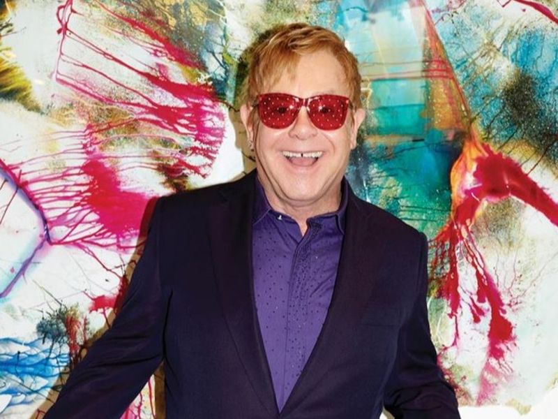 Elton John şi-a reluat turneul de adio după doi ani de pauză