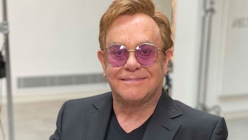 Elton John şi-a reluat turneul de adio după doi ani de pauză