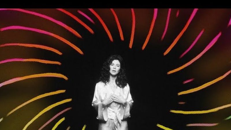 MARINA a lansat piesa &bdquo;Happy Loner&rdquo;