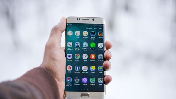 Cum arată Galaxy S22+ şi când va fi lansat?